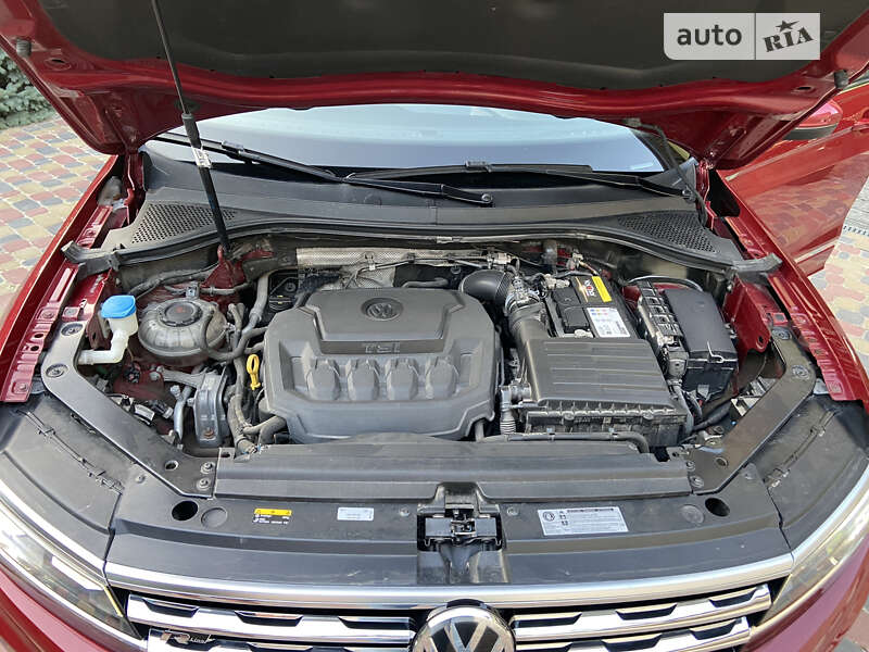 Внедорожник / Кроссовер Volkswagen Tiguan 2018 в Харькове