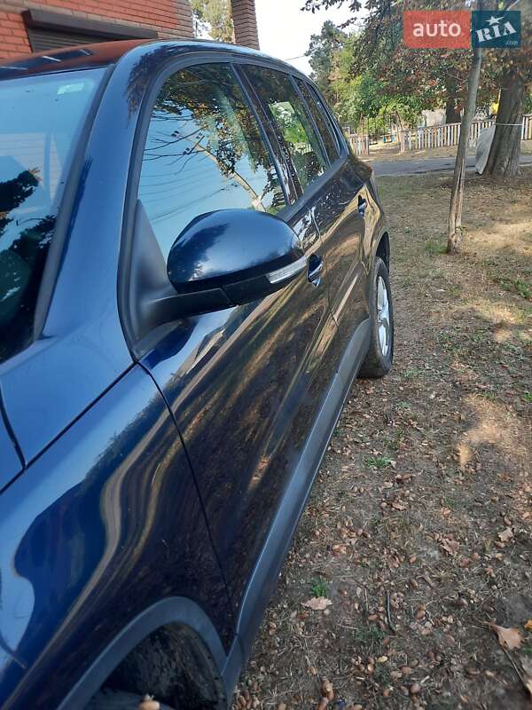 Внедорожник / Кроссовер Volkswagen Tiguan 2011 в Буче