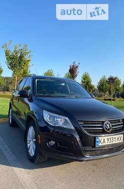 Внедорожник / Кроссовер Volkswagen Tiguan 2009 в Ирпене