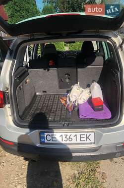 Внедорожник / Кроссовер Volkswagen Tiguan 2009 в 