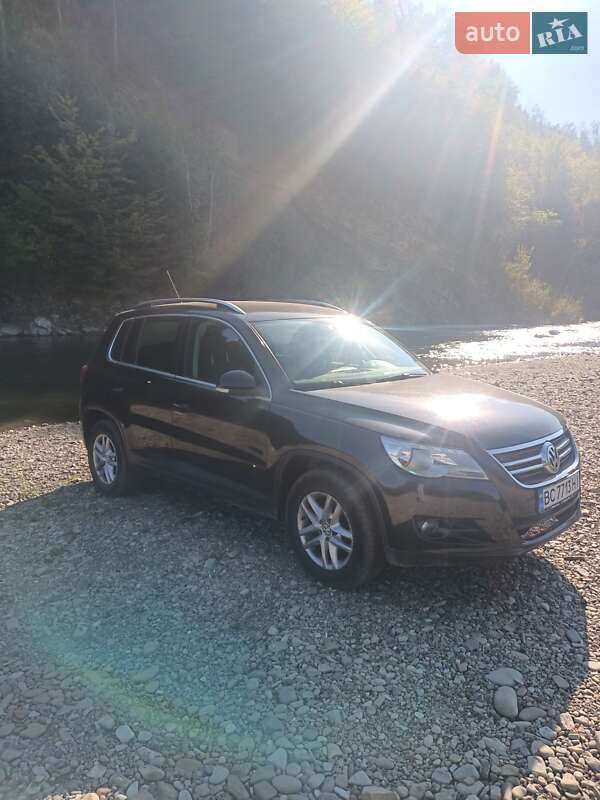 Внедорожник / Кроссовер Volkswagen Tiguan 2009 в Львове
