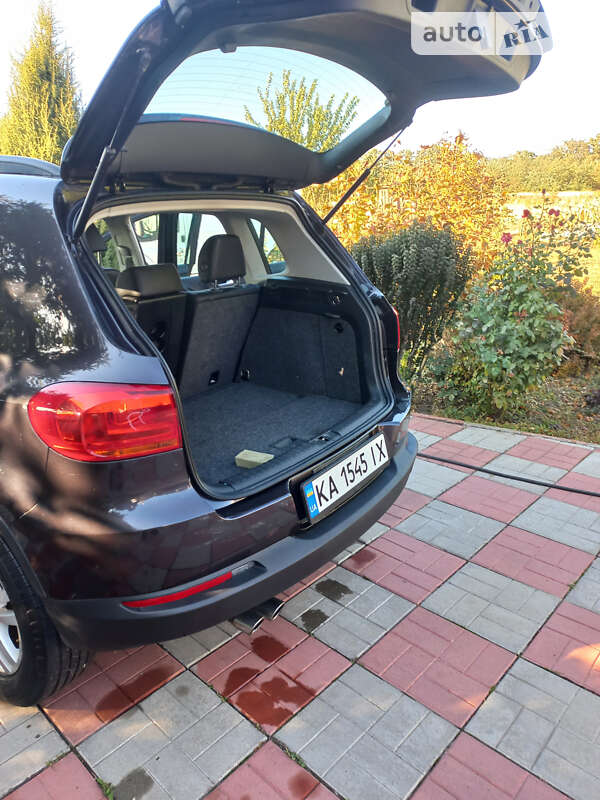Внедорожник / Кроссовер Volkswagen Tiguan 2015 в Богуславе
