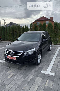 Внедорожник / Кроссовер Volkswagen Tiguan 2009 в Луцке