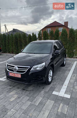 Внедорожник / Кроссовер Volkswagen Tiguan 2009 в Луцке