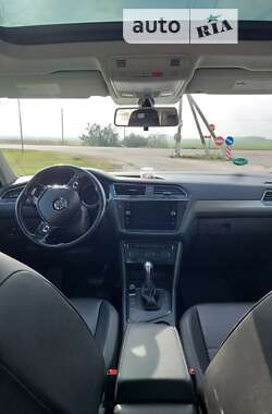 Позашляховик / Кросовер Volkswagen Tiguan 2017 в Запоріжжі