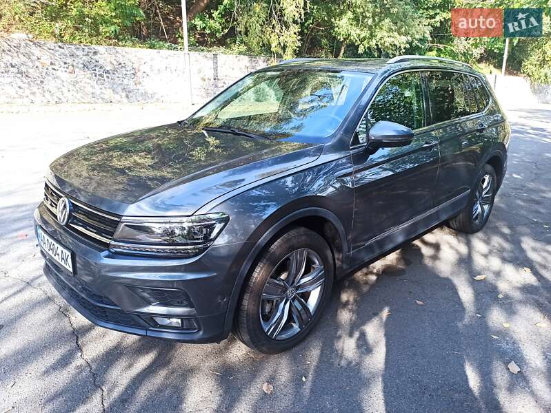 Внедорожник / Кроссовер Volkswagen Tiguan 2020 в Киеве