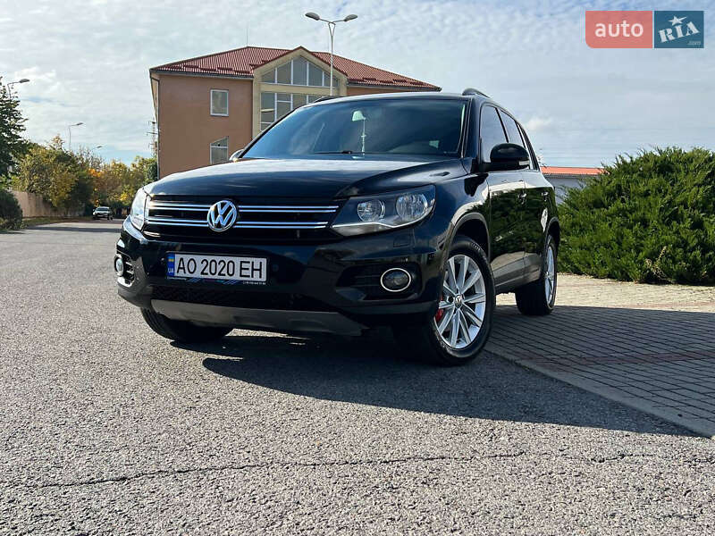 Внедорожник / Кроссовер Volkswagen Tiguan 2017 в Ужгороде