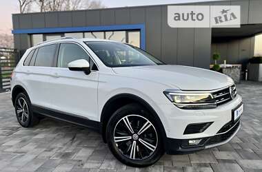 Внедорожник / Кроссовер Volkswagen Tiguan 2018 в 
