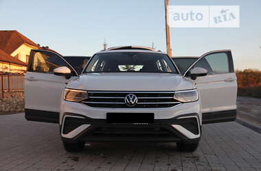 Внедорожник / Кроссовер Volkswagen Tiguan 2022 в Тернополе