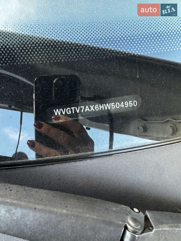 Внедорожник / Кроссовер Volkswagen Tiguan 2016 в Чернигове