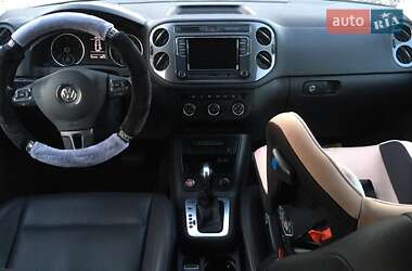 Внедорожник / Кроссовер Volkswagen Tiguan 2015 в Львове
