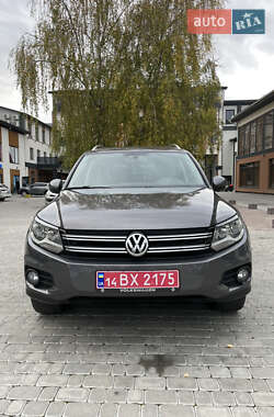 Внедорожник / Кроссовер Volkswagen Tiguan 2014 в 