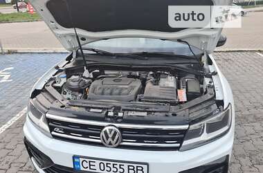 Внедорожник / Кроссовер Volkswagen Tiguan 2019 в Черновцах