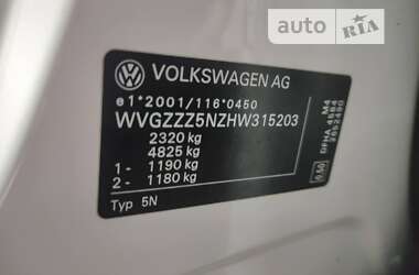 Внедорожник / Кроссовер Volkswagen Tiguan 2016 в Сарнах