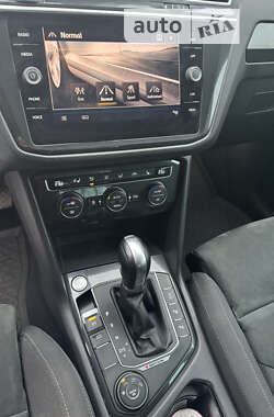 Внедорожник / Кроссовер Volkswagen Tiguan 2018 в 