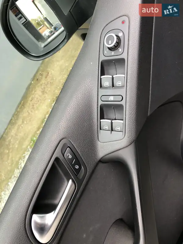 Volkswagen Tiguan 2010 VIN WVGZZZ5NZBW050251 фото оголошення 17 з 98