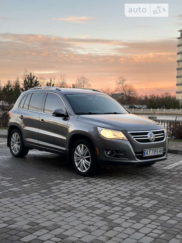 Внедорожник / Кроссовер Volkswagen Tiguan 2009 в Ивано-Франковске