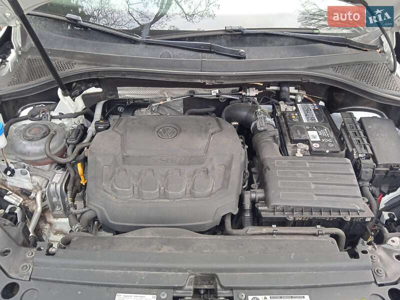 Внедорожник / Кроссовер Volkswagen Tiguan 2018 в Киеве