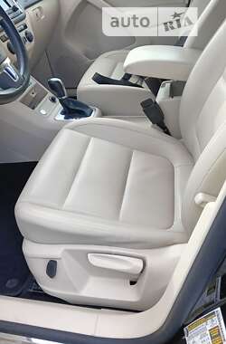 Внедорожник / Кроссовер Volkswagen Tiguan 2016 в 
