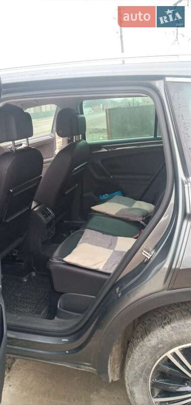 Внедорожник / Кроссовер Volkswagen Tiguan 2016 в Черновцах фото 5 Внедорожник / Кроссовер Volkswagen Tiguan 2016 в Черновцах