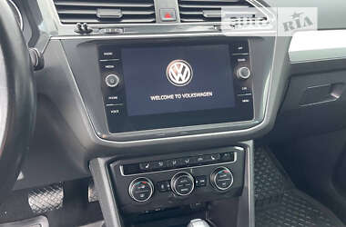 Внедорожник / Кроссовер Volkswagen Tiguan 2017 в Запорожье