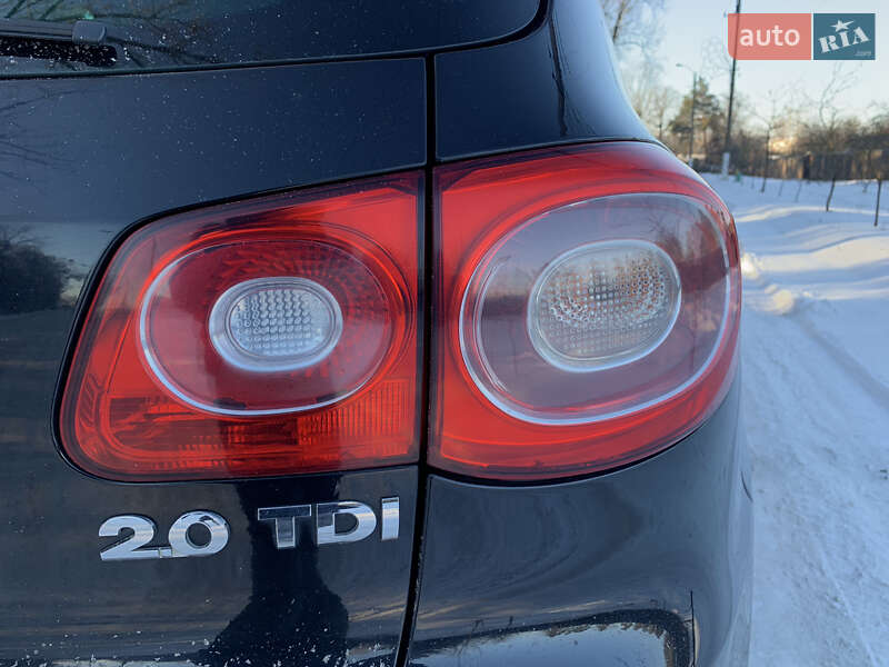 Внедорожник / Кроссовер Volkswagen Tiguan 2008 в Сосновке