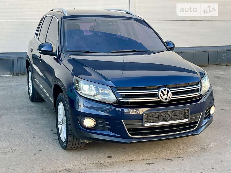 Внедорожник / Кроссовер Volkswagen Tiguan 2015 в Одессе