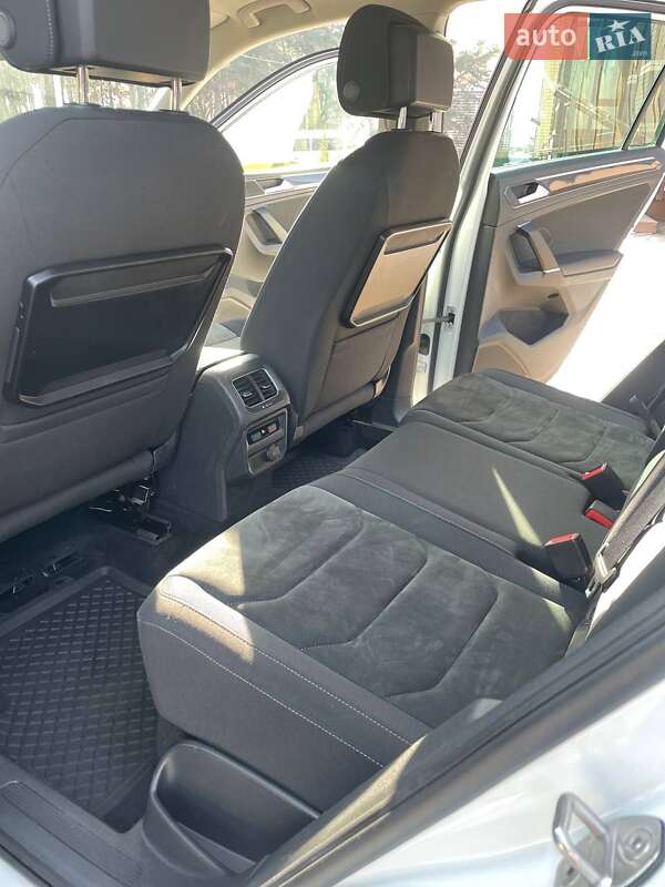 Внедорожник / Кроссовер Volkswagen Tiguan 2016 в Чернигове