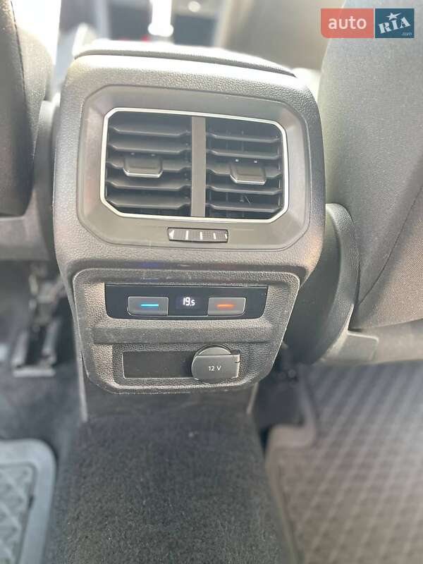 Внедорожник / Кроссовер Volkswagen Tiguan 2016 в Чернигове