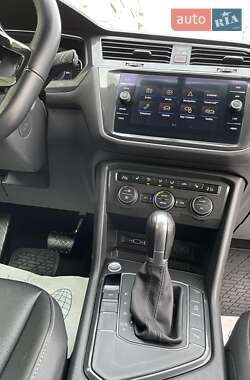 Внедорожник / Кроссовер Volkswagen Tiguan 2019 в 