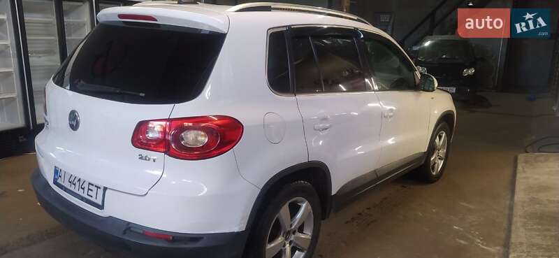 Внедорожник / Кроссовер Volkswagen Tiguan 2010 в Киеве