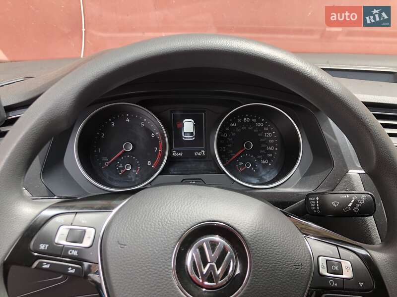 Внедорожник / Кроссовер Volkswagen Tiguan 2017 в Одессе