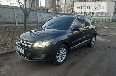 Внедорожник / Кроссовер Volkswagen Tiguan 2012 в Киеве