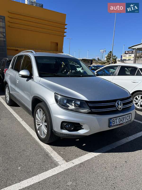 Внедорожник / Кроссовер Volkswagen Tiguan 2012 в Одессе