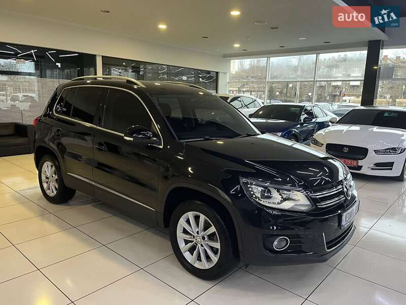 Внедорожник / Кроссовер Volkswagen Tiguan 2014 в Одессе