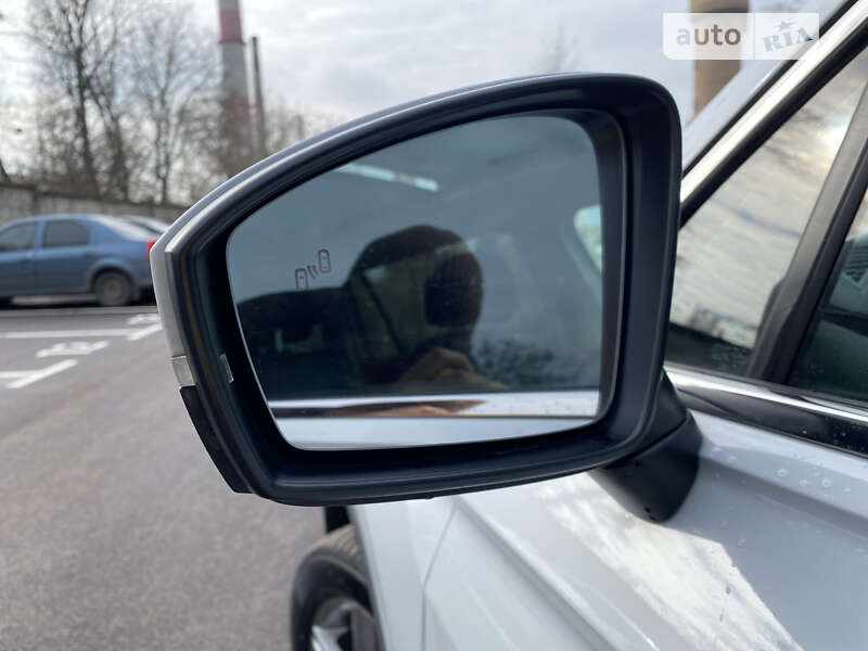 Внедорожник / Кроссовер Volkswagen Tiguan 2017 в Киеве