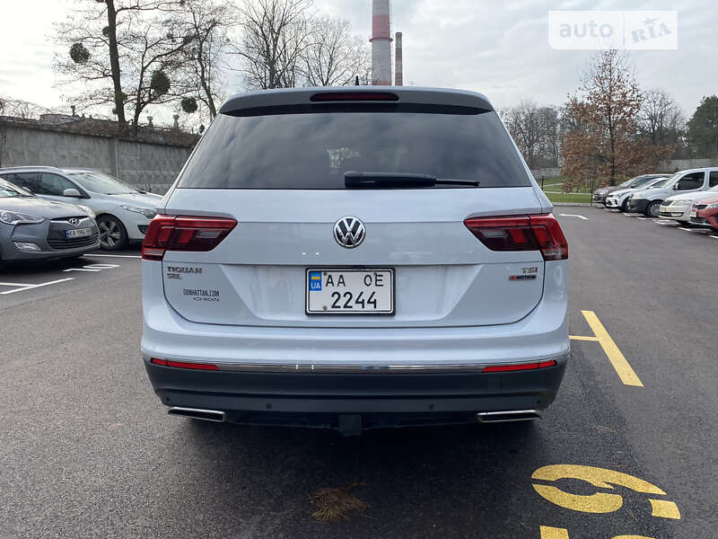 Внедорожник / Кроссовер Volkswagen Tiguan 2017 в Киеве