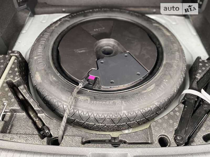 Внедорожник / Кроссовер Volkswagen Tiguan 2017 в Киеве