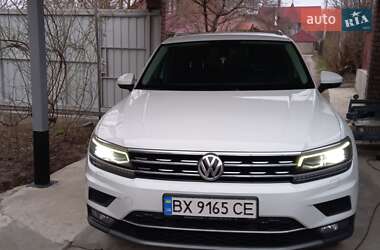 Позашляховик / Кросовер Volkswagen Tiguan 2017 в Кам'янець-Подільському