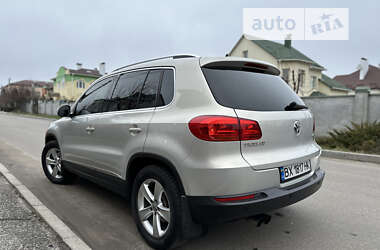 Внедорожник / Кроссовер Volkswagen Tiguan 2012 в Хмельницком