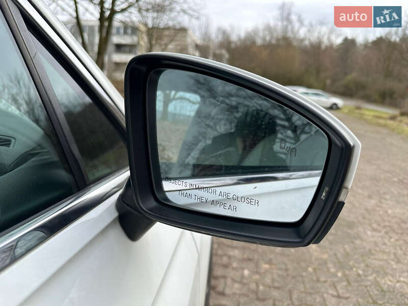 Внедорожник / Кроссовер Volkswagen Tiguan 2017 в Луцке