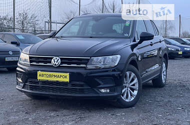 Внедорожник / Кроссовер Volkswagen Tiguan 2017 в Ужгороде