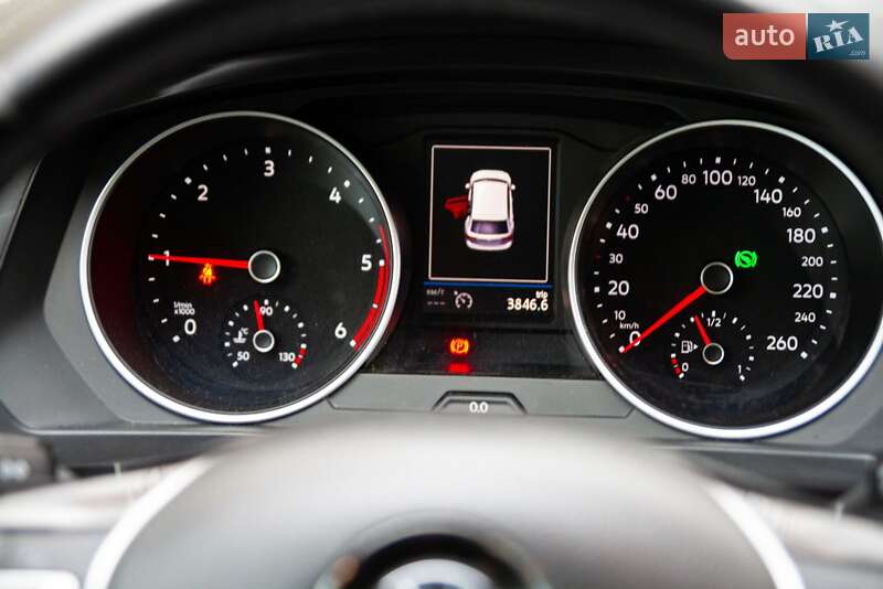 Внедорожник / Кроссовер Volkswagen Tiguan 2018 в Тернополе