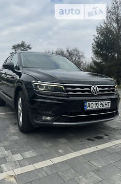 Внедорожник / Кроссовер Volkswagen Tiguan 2018 в Ужгороде