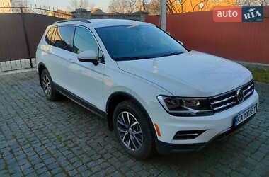 Позашляховик / Кросовер Volkswagen Tiguan 2020 в 