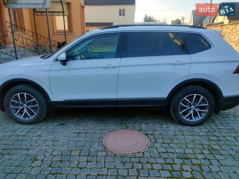 Позашляховик / Кросовер Volkswagen Tiguan 2020 в Києві