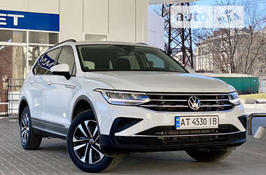 Внедорожник / Кроссовер Volkswagen Tiguan 2021 в Днепре