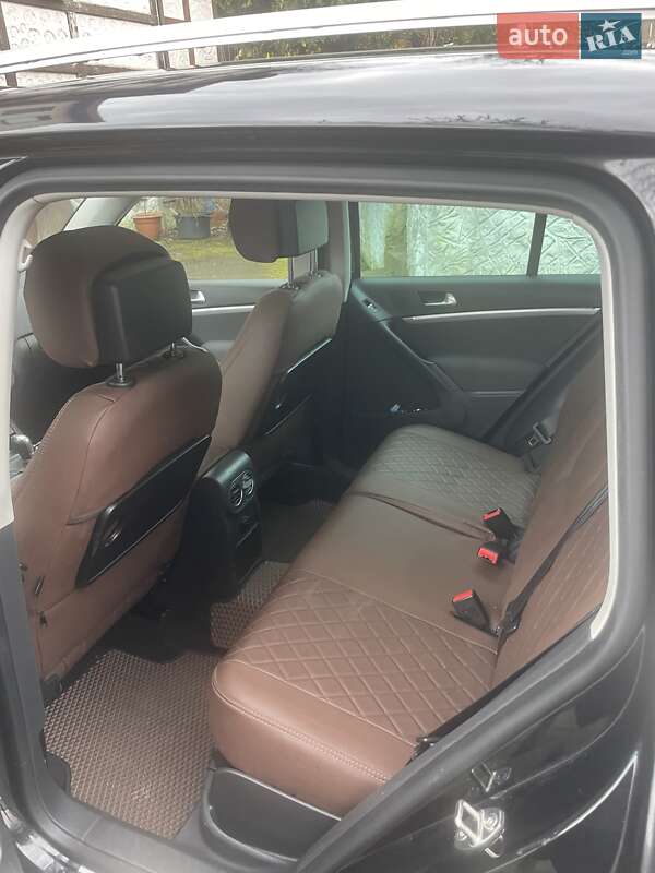 Внедорожник / Кроссовер Volkswagen Tiguan 2015 в Киеве