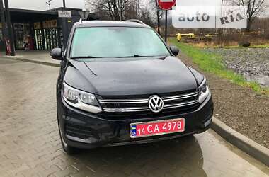 Позашляховик / Кросовер Volkswagen Tiguan 2015 в Львові