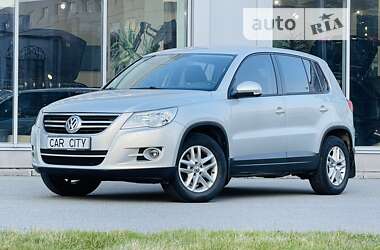 Внедорожник / Кроссовер Volkswagen Tiguan 2009 в Киеве